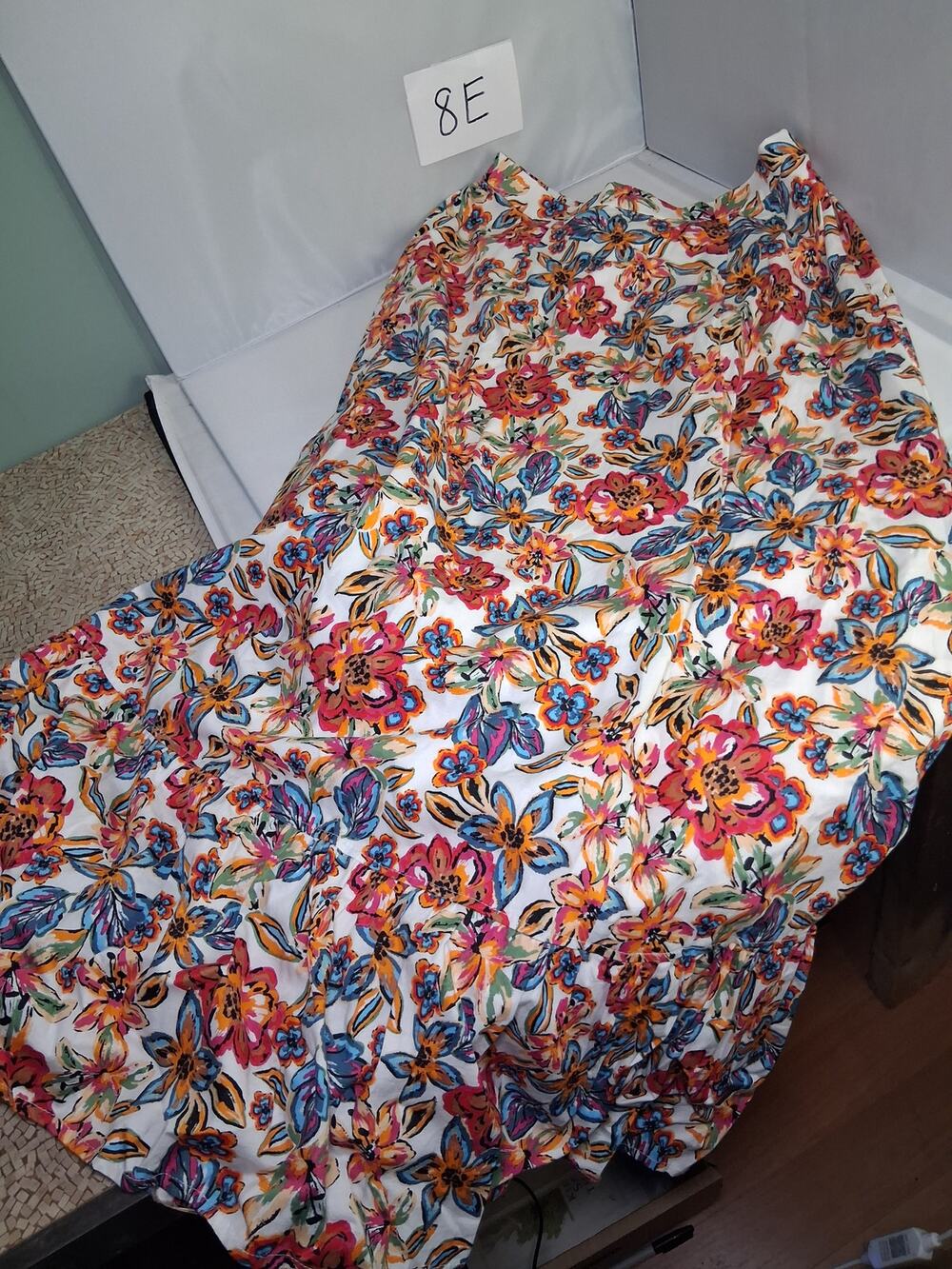 Rachel Roy Size Small Calf Length Floral Skirt with Elastic